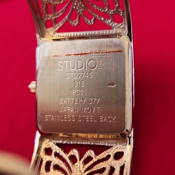 NEW Studio Time Silver Tone Quartz Butterfly Cuff Watch - Picture 3 of 5
